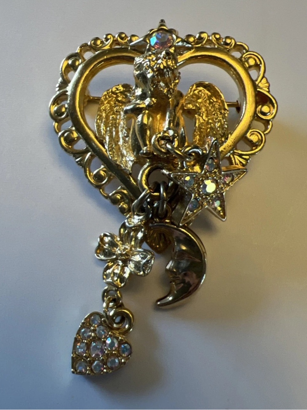 KIRKS FOLLY Vintage Gold Tone CUPIDS KISS Cherub ANGEL BROOCH Pin
